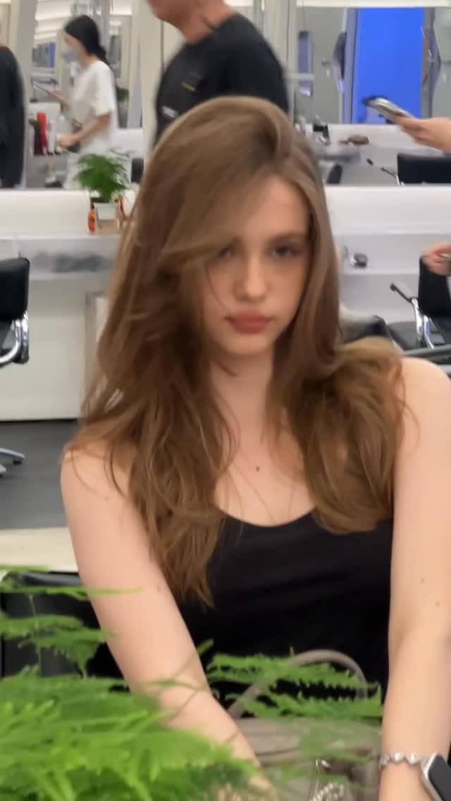 Diana Turova x